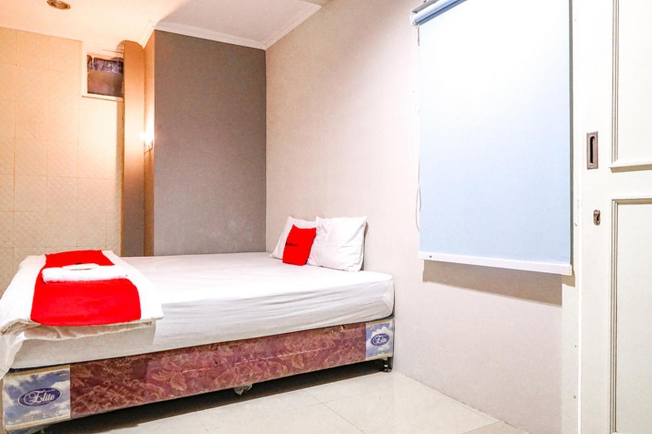 Reddoorz @ Citraland Surabaya Hotell Exteriör bild